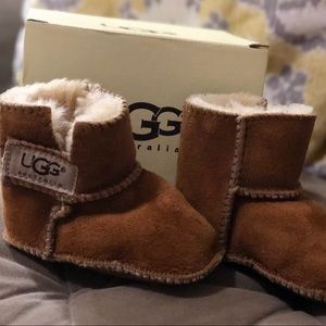 Erin chestnut Uggs baby boots